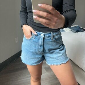 Abercrombie The 90’s Relaxed Cutoff Short High Rise Curve Love